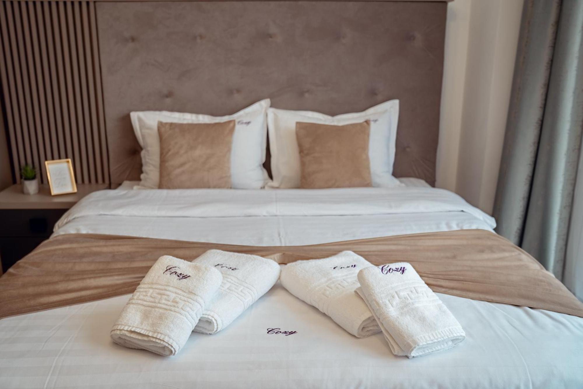 Exclusive Collection Palas Mall Suites And Studios ヤシ エクステリア 写真